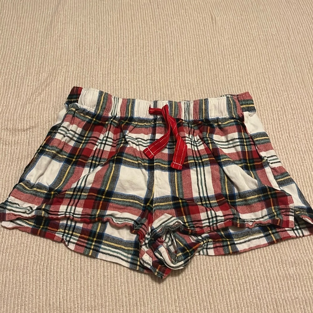 Old Navy flannel pajama shorts 2.5in inseam